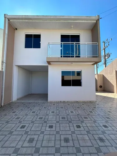 Sobrado à Venda em Fazenda Rio Grande - Bairro Nações