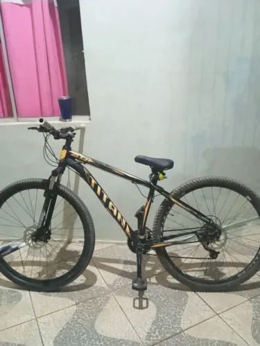 Cairu Titan 29