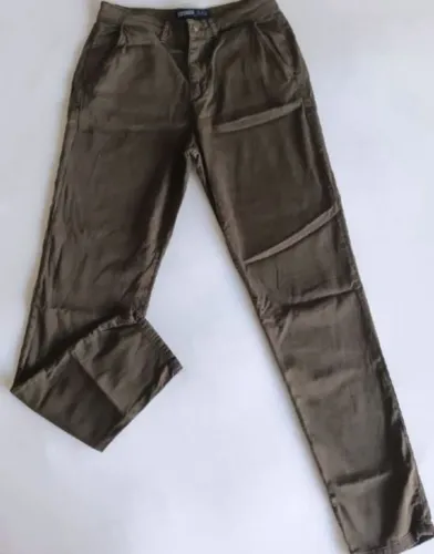 Calça Zara sarja verde musgo - n.36