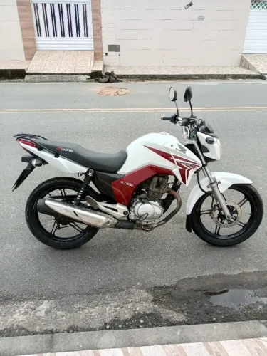 Moto CG Titan EX 150 em ótimo estado 