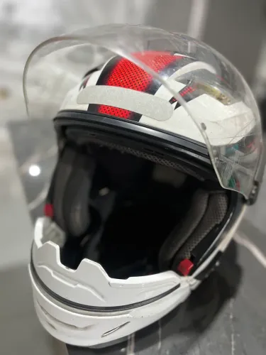 VENDO CAPACETE USADO EM BOM ESTADO R$70