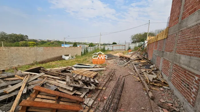 Terreno plano já com Alvará no Condominio Damha II