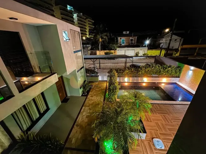 Sobrado com 2 quartos, 108 m², à venda por R$ 650.000 - Cidade Jardim - Caraguatatuba/SP
