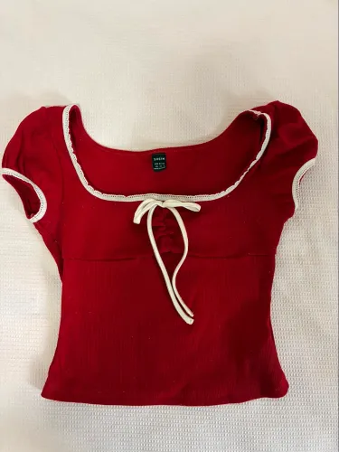 Blusinha Delicada Vermelho Com Lacinho