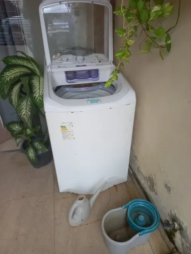 Vendo máquina de lavar 10 kg