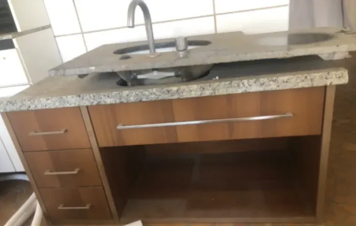 Pia para banheiro com gabinete 