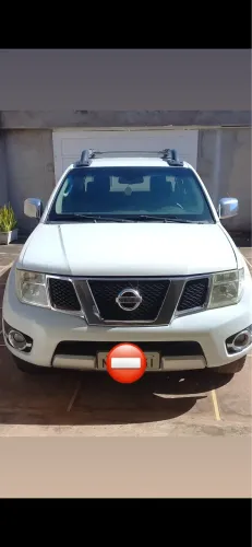 Nissan Frontier SL CD 4X4 2.5tb Diesel AUT 2013