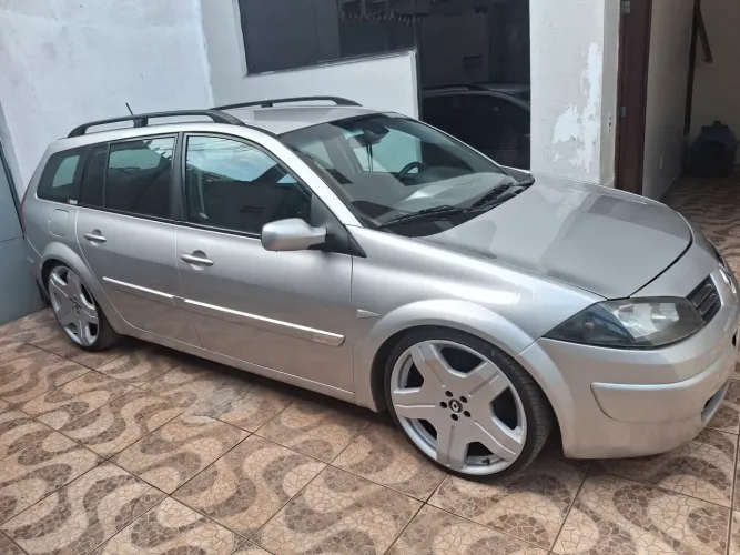 Renault Megane Grand Tour Dynam. Hi-flex 1.6 16V 2012