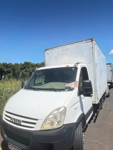 Iveco Daily Furgão Daily 45-170 Furgão 3.0 12m³ (die)(e5) 2011