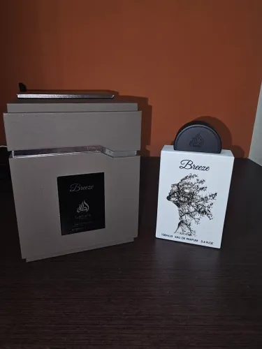 Perfume Breeze de Lattafa 100ml