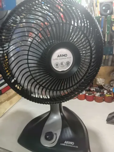 Ventilador Arno Turbo Silêncio Maxx 30 cm., mesa