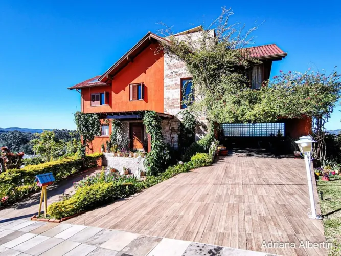 Casa estilo sítio no Alphaville Porto Alegre | Lago com carpas, pomar e vista permanente p