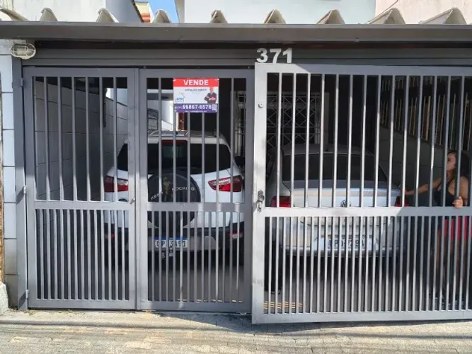 Sobrado a Venda na Vila Clarice 3 Dormitórios ,Sala, Cozinha, 3 banheiros, 2 vagas