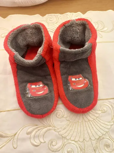 Pantufa Carros tam 27