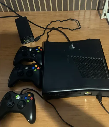 Xbox 360 ! Com gta 5 !Funciona tudo