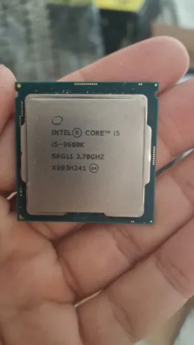I5 9600k + 16 RAM + PLACA +WATERCOOLER