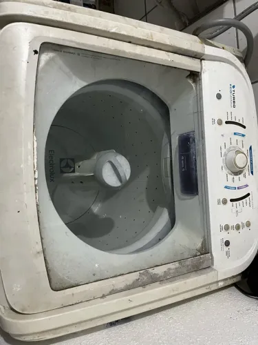 Máquina de lava usada