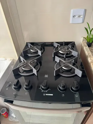 Fogão 4 Bocas Electrolux Preto Efficient FE4GB (Novo)