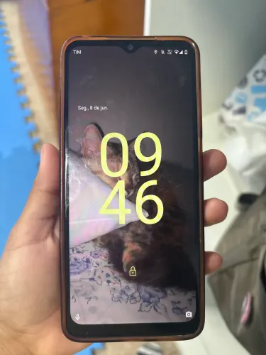 Celular Moto E22 seminovo, em ótimo estado. Venda rápida!