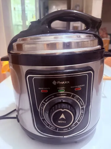 Panela de pressão elétrica