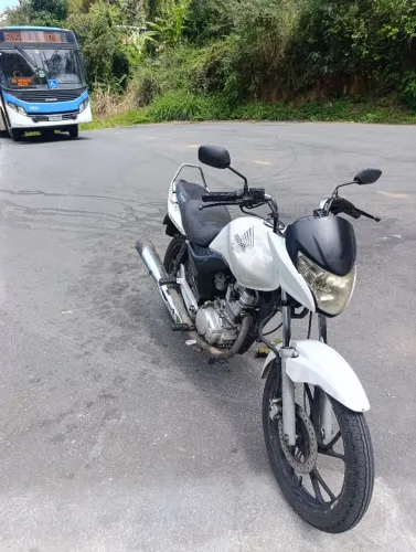 VENDO CG TITAN MIX 2011
