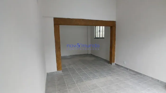 EXCELENTE LOJA DE RUA EM OLARIA