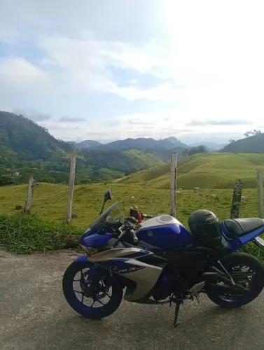 Yamaha YZF R-3 321 2016