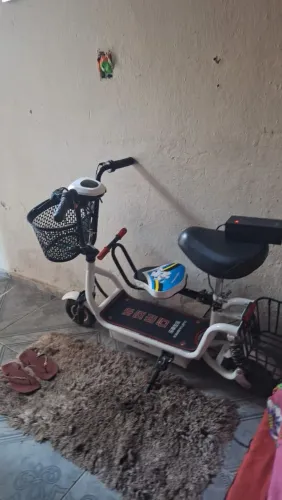 Moto patinete elétrico zerado 