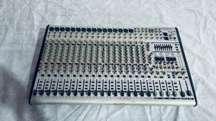 Mesa de som
