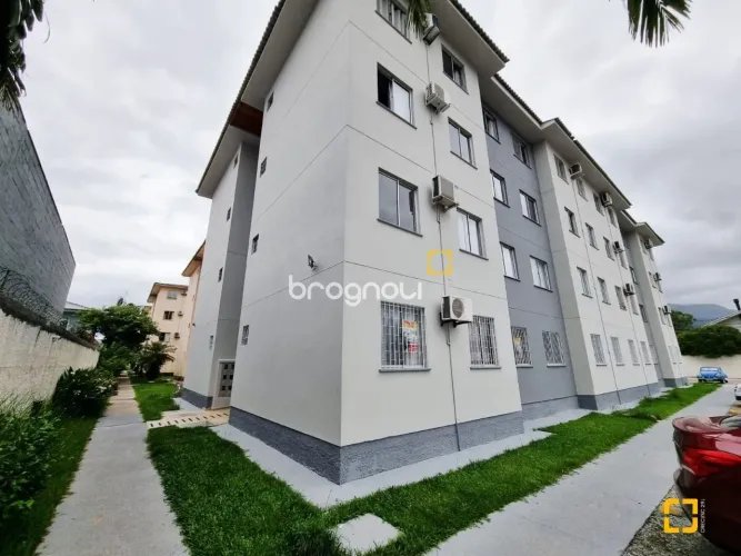 Apto dois quartos em Palhoça