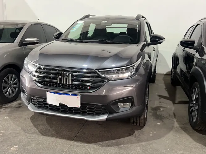 Fiat Strada Volcano 1.3 Flex 8V CD 2026