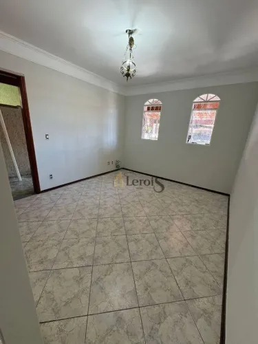 Casa com 2 dormitórios para alugar, 88 m² por R$ 2.950,00/mês - Condomínio Dona Lila - Itu