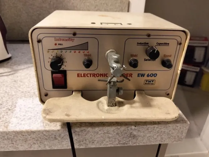 Maquina de Solda à ponto eletronico