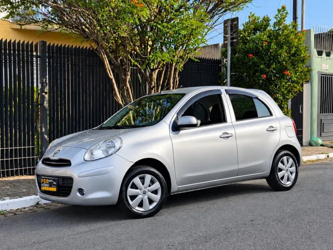 Nissan March S 1.0 16V Flex Fuel 5P 2014