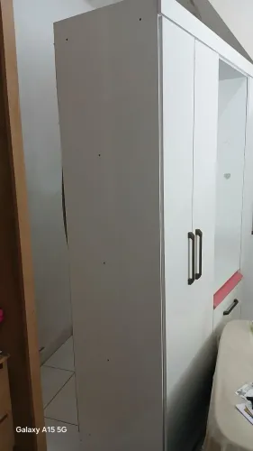 Guarda roupas solteiro