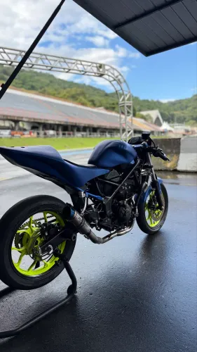 Yamaha r3 para pista e kartódromo
