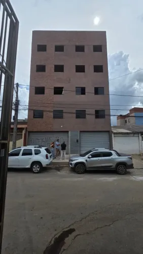 Vendo apartamento de 2 quartos quadra 201 Recanto das emas