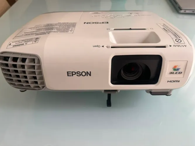 Projetor Epson PowerLite S27 2700 Lumens - HDMI - 3LCD + Cabos