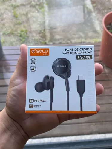 FONE INTRA-AURICULAR PRETO COM FIO TIPO C