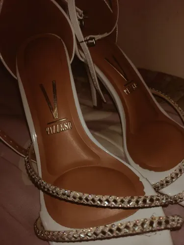  salto fino com strass branco, vizzano