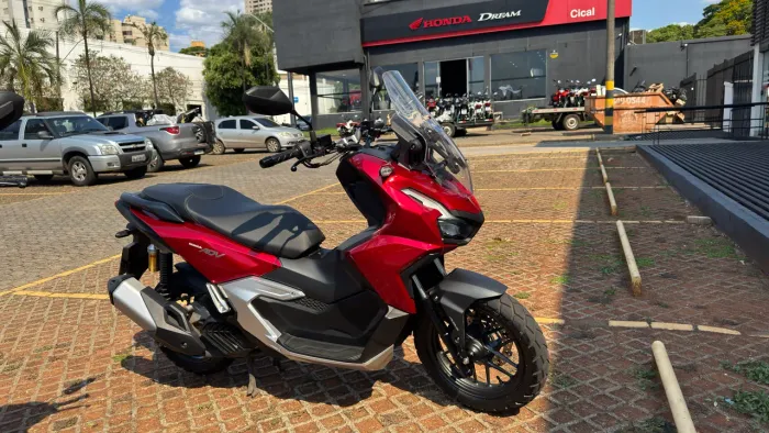 Honda adv 160 cilindrada 