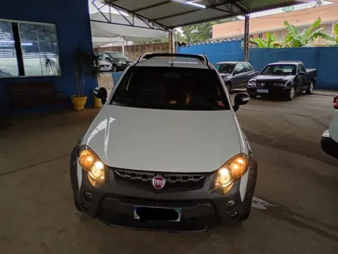 Fiat Strada Adventure1.8/ 1.8 Locker Flex CD 2020
