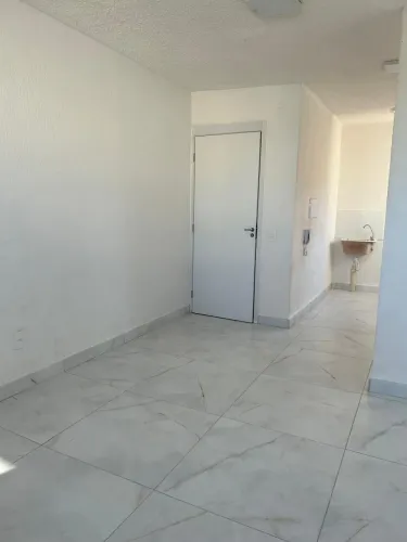 Apartamento para locação, 02 quartos, 42 m², 01 vaga de garagem no Residencial Flores do C