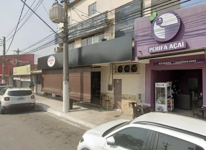 Alugo imóvel voltado para Padaria em Avenida com grande fluxo de pessoas