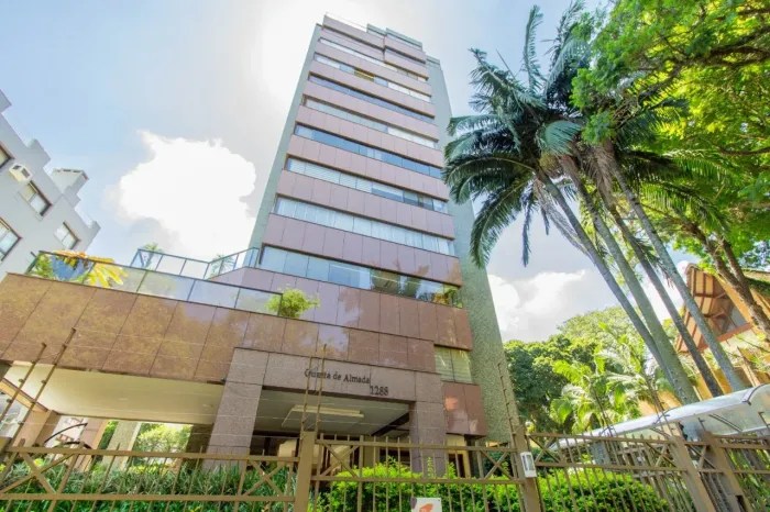 Apartamento exclusivo de alto padrâo junto ao Zaffari Higienópolis!!!