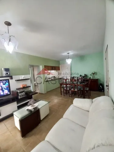 Apartamento para alugar no Centro com 80m² e 1 dormitório/quarto disponível.