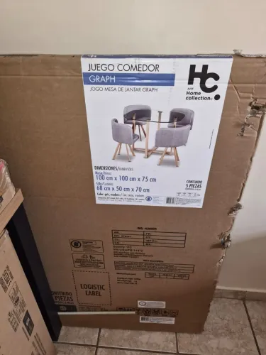 Mesa nova na caixa