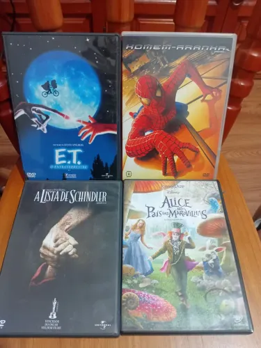 Lote com 04 DVDs de filmes