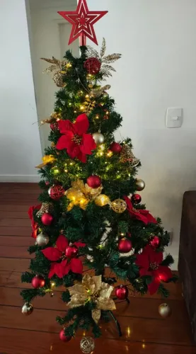 ÁRVORE DE NATAL COMPLETA, 1,50cm, 345 galhos 