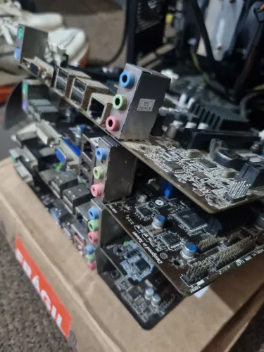 Lote de placas-mãe